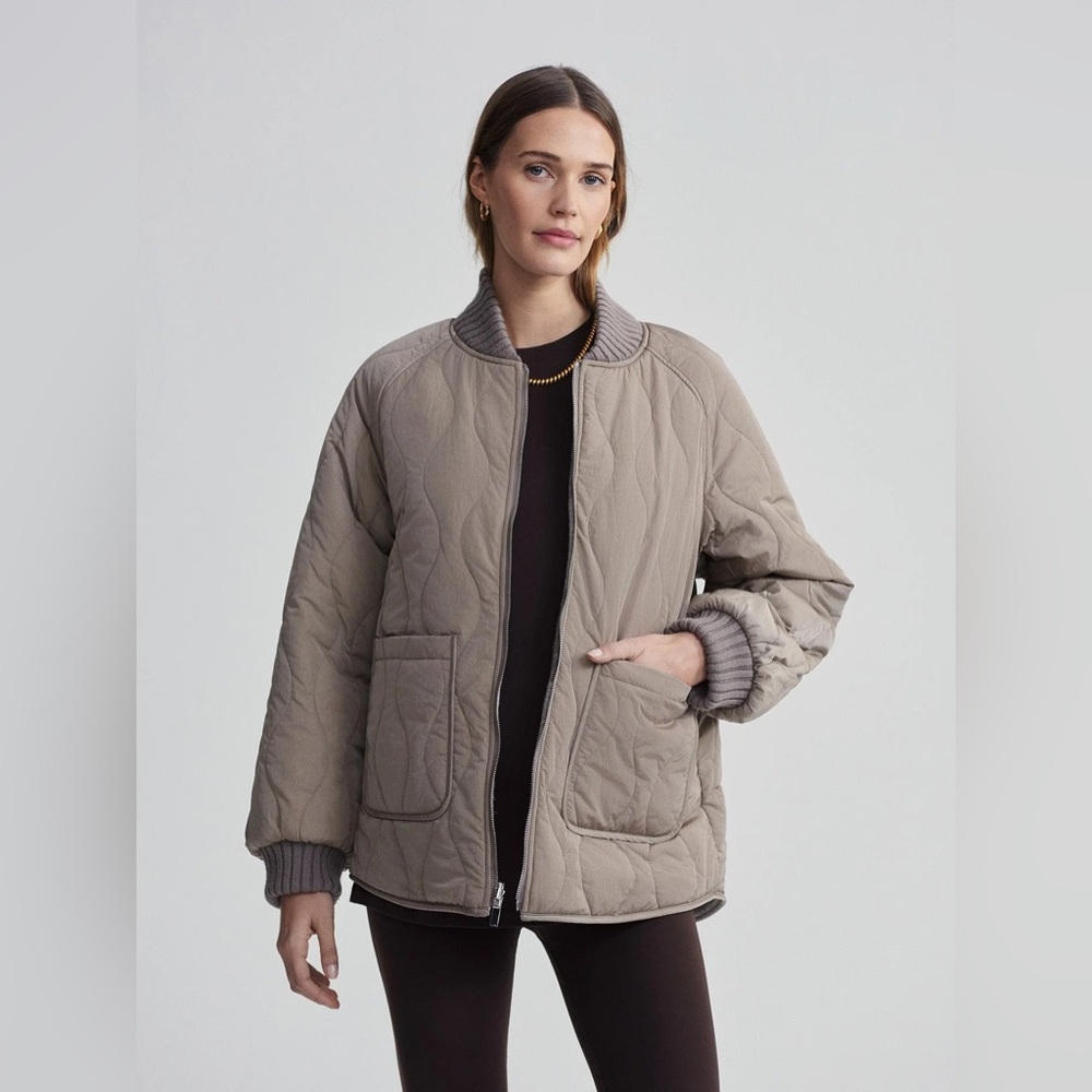 Varley reno reversible quilt jacket fungi - Picture 4 of 16